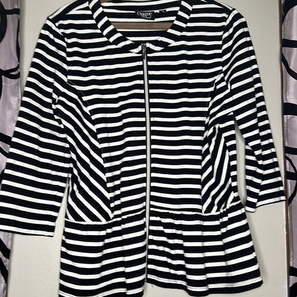 Onque Casuals Women’s Size Medium Black White Stripe Peplum Zip Front Sweater - Picture 3 of 11